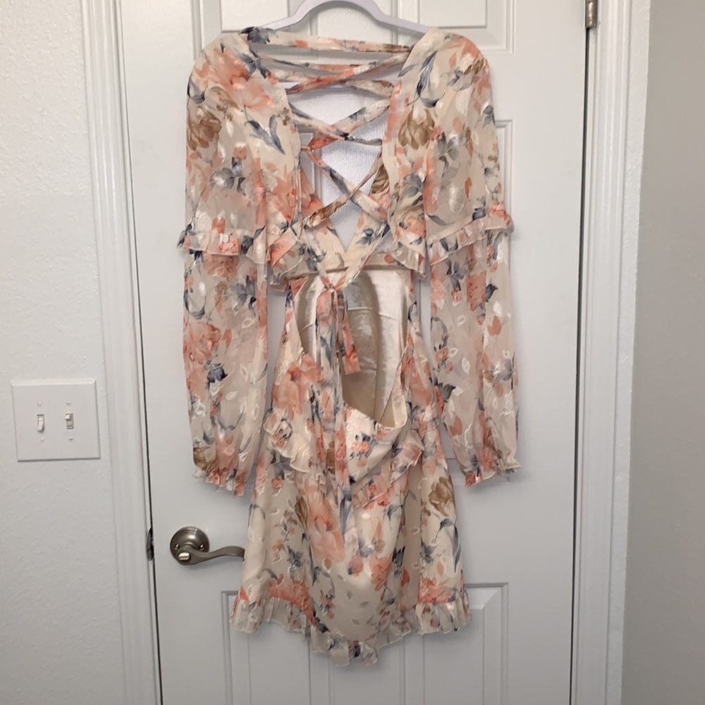 Showpo lace up back dress - Picture 2 of 4